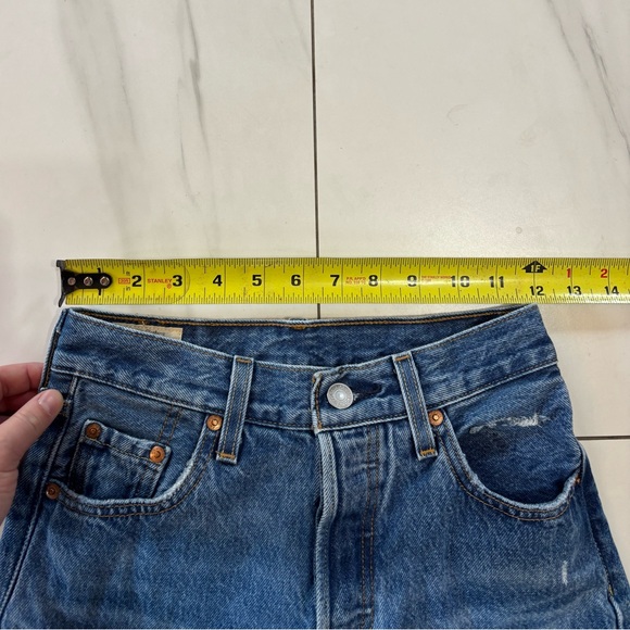 Levis 501 high waisted button fly jeans 23x29- like new! - Picture 3 of 12